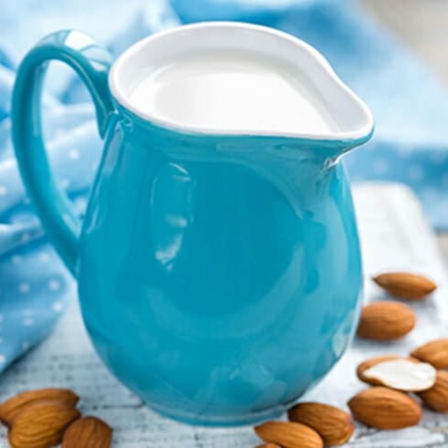 طرز تهیه شیر بادام